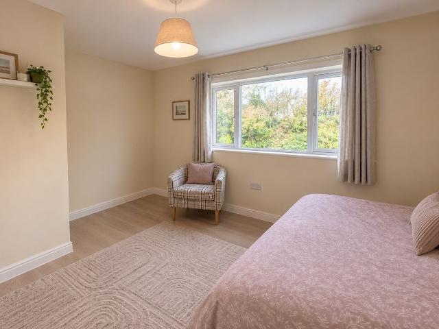 Studio for rent in Wyken, Worfield