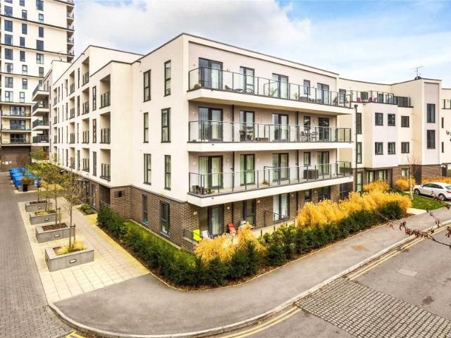 Apartment for rent in Horsell, Woking