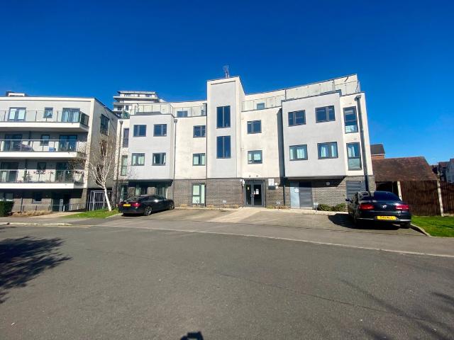 Apartment for rent in Horsell, Woking