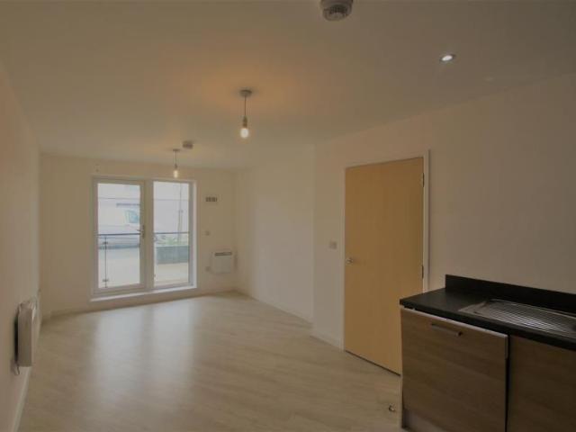 Apartment for rent in Horsell, Woking
