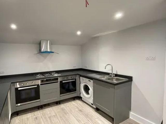 House for rent in Elm Park, Calderstones