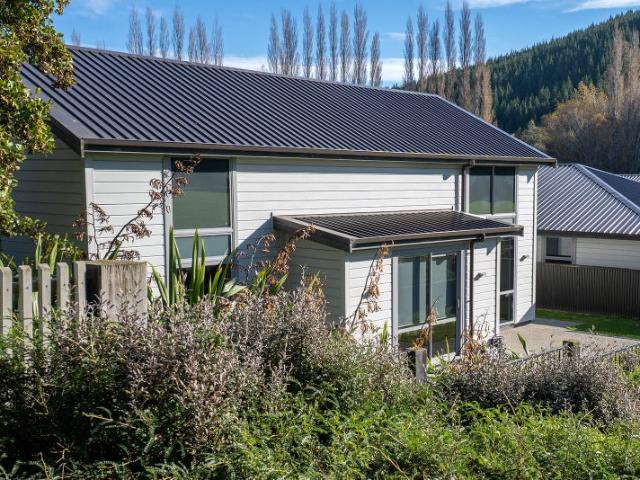 House for rent in Otakou