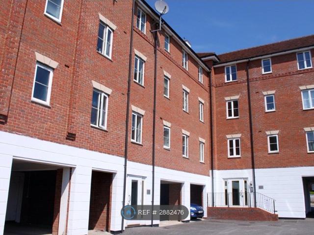 Apartment for rent in Mile End, Fordham Heath