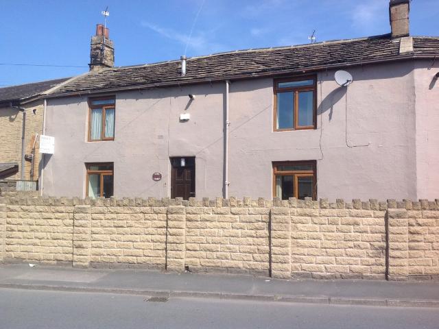 Studio for rent in Laisterdyke, West Yorkshire