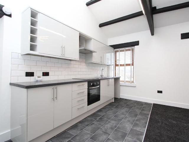 Apartment for rent in Birkenshaw, West Yorkshire