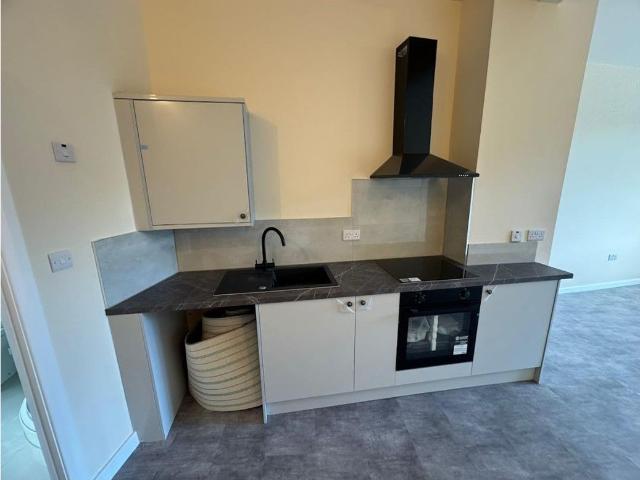 Apartment for rent in Hillhouse, Huddersfield