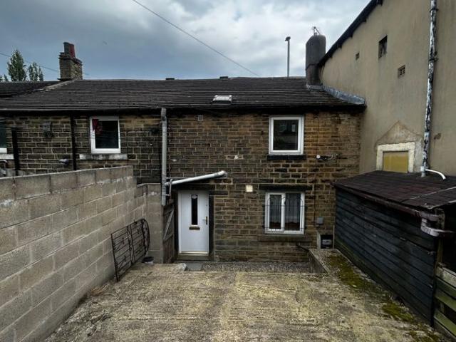 House for rent in Huddersfield, West Yorkshire