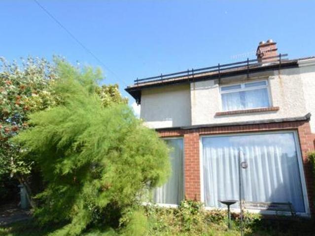 House for sale in West Chevin, Guiseley