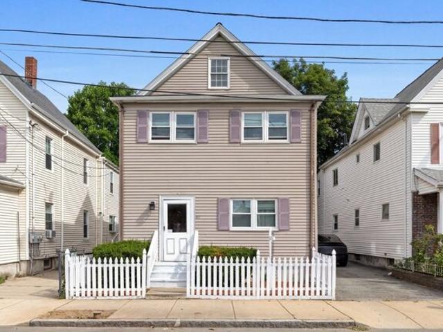 House for sale in West Everett, Everett