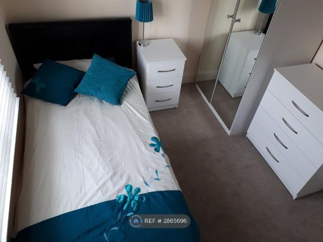 Room for rent in De Parys, Bedford