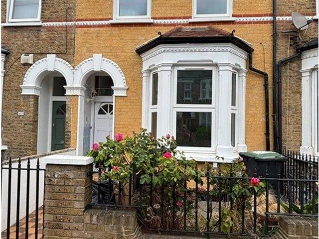 Room for rent in London Borough of Lewisham, Ladywell