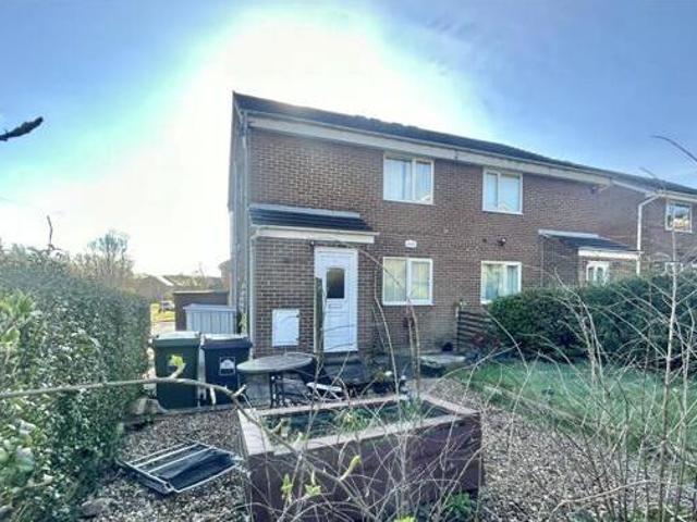 House for sale in Huddersfield, West Yorkshire