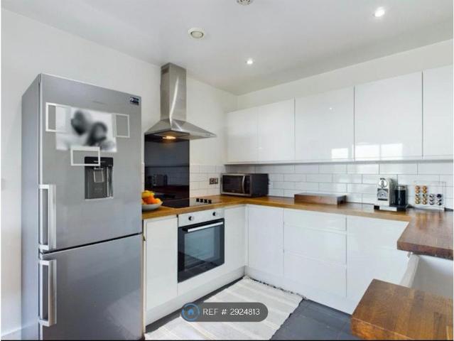 Apartment for rent in The Haulgh, Lee Bank