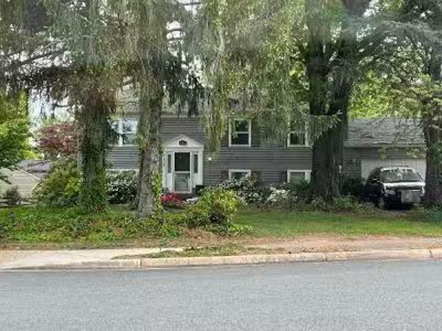 House for sale in Herndon