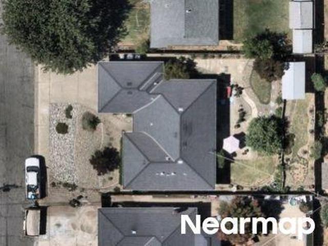 House for sale in Colonial Manor, Sacramento