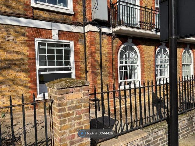 Studio for rent in Whitechapel, Greater London