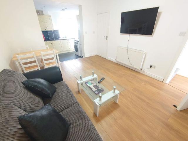 House for rent in Kensington, Calderstones