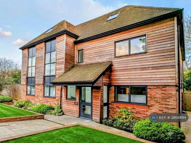 House for rent in Cockfosters, Greater London
