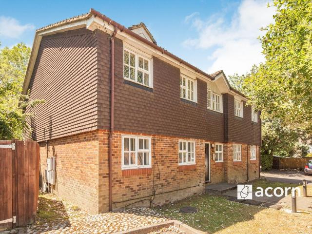 Studio for rent in London Borough of Croydon, Purley