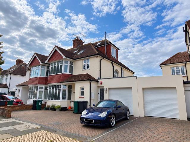 House for rent in Aldrington