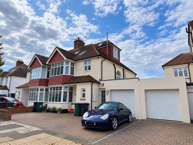 Apartment for rent in Aldrington