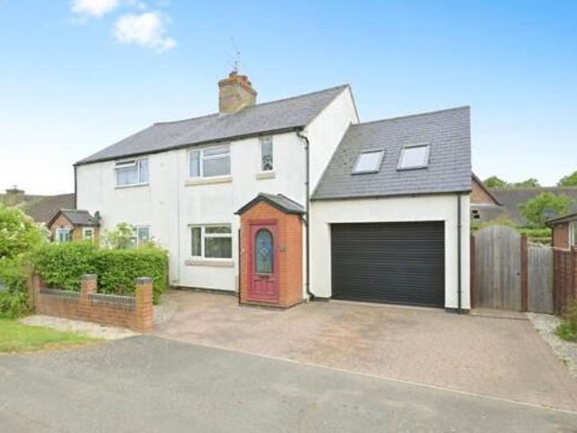 House for sale in Northampton, Northamptonshire