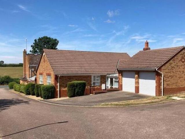House for sale in Northampton, Northamptonshire