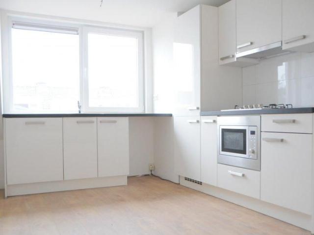 Appartement te huur in Laak, Zuid Holland