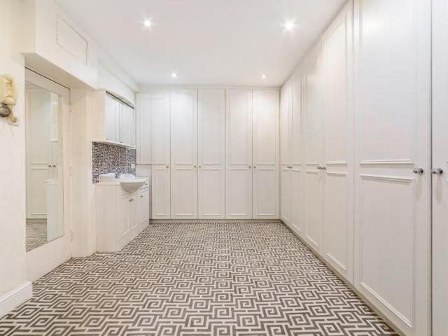 Apartment for rent in Earl's Court, Greater London