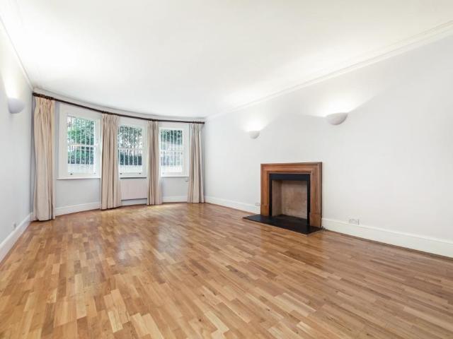 Apartment for rent in Earl's Court, Greater London