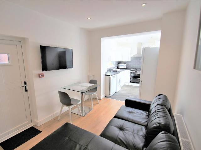 House for rent in Georgia, Greater Manchester