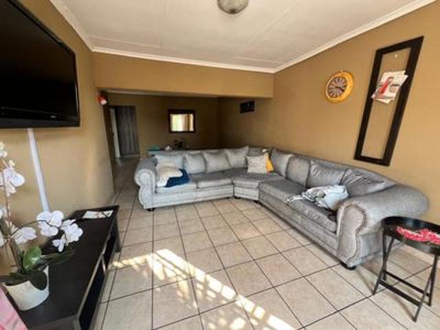Townhouse for rent in Ekurhuleni, Gauteng