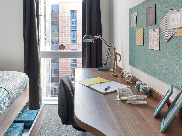 Studio for rent in South Yorkshire
