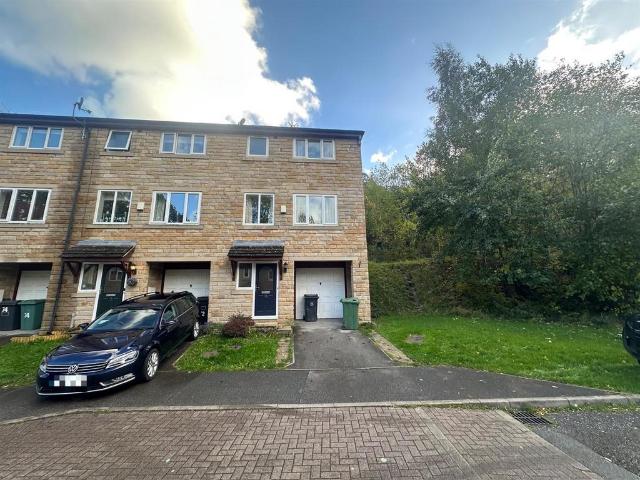 House for rent in Thongsbridge, Kirklees