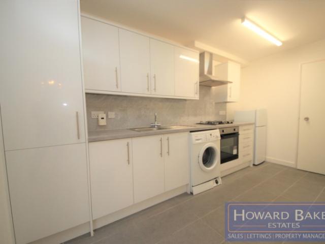Apartment for rent in Little Stanmore, Greater London