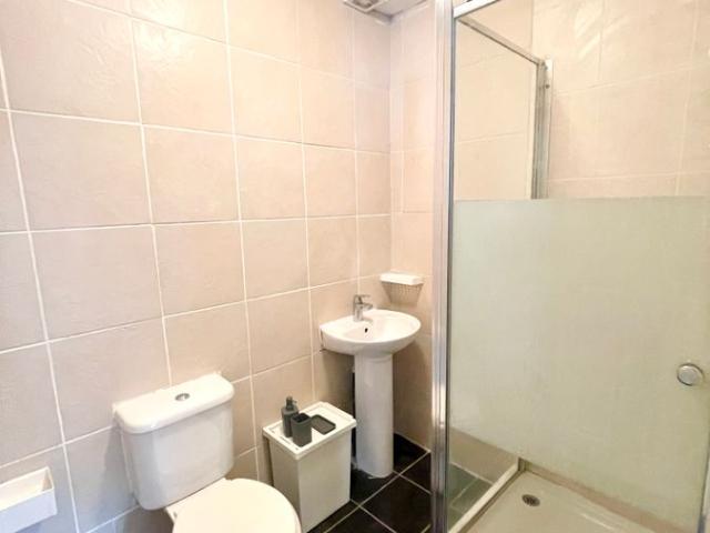 Studio for rent in West Midlands