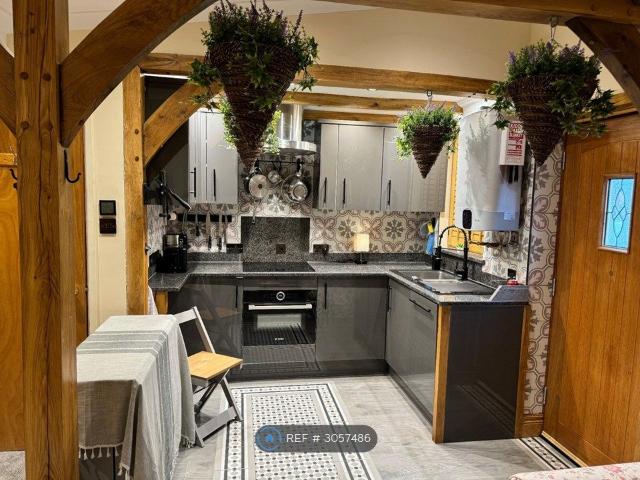 Studio for rent in Bramdean, Winchester
