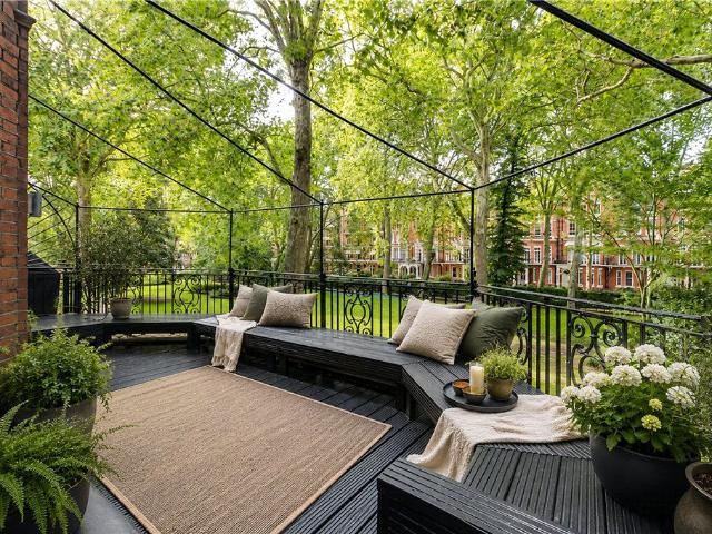 Apartment for rent in South Kensington, Greater London