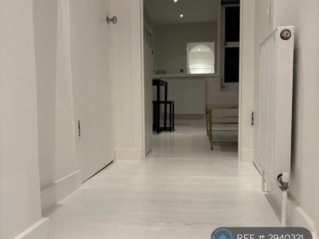 House for rent in Earl's Court, Greater London