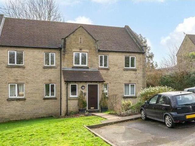 House for sale in Yeadon, West Yorkshire