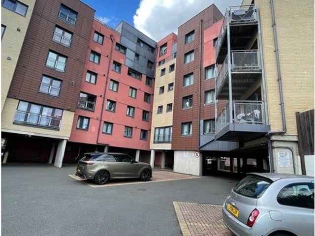 Studio for rent in Gants Hill, Greater London