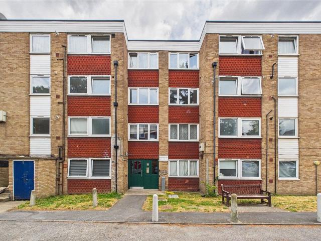 Apartment for rent in London Borough of Croydon, Waddon