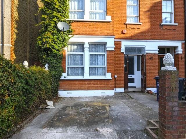 House for rent in London Borough of Ealing, Greater London