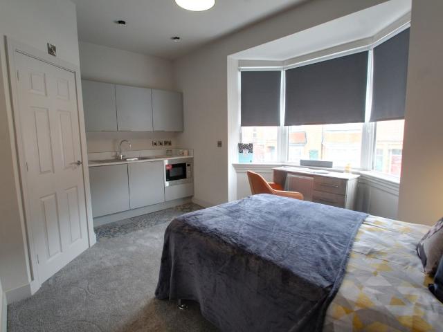Room for rent in West End, Old Wharf
