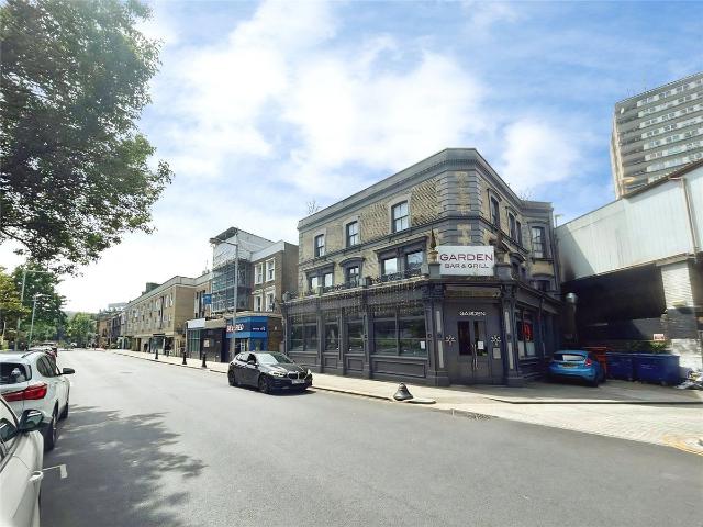 Studio for rent in North Kensington, Greater London