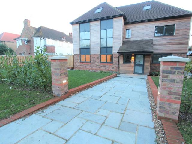 Apartment for rent in Cockfosters, Greater London