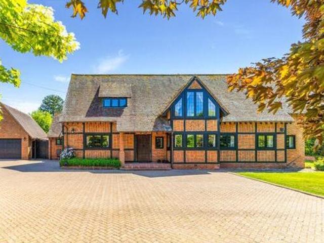 House for sale in Tadley, Basingstoke and Deane