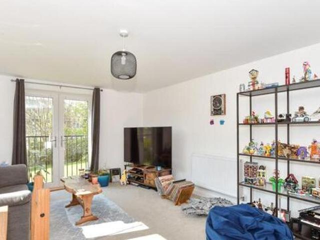 House for sale in Fole, Surrey