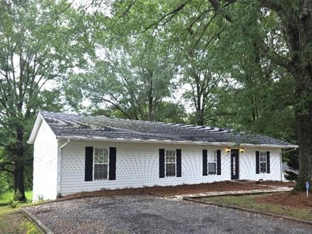 House for sale in Eden