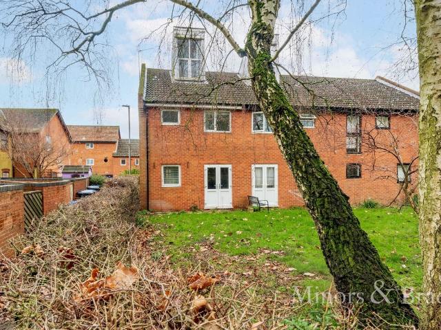 House for rent in Clover Hill, East Bank